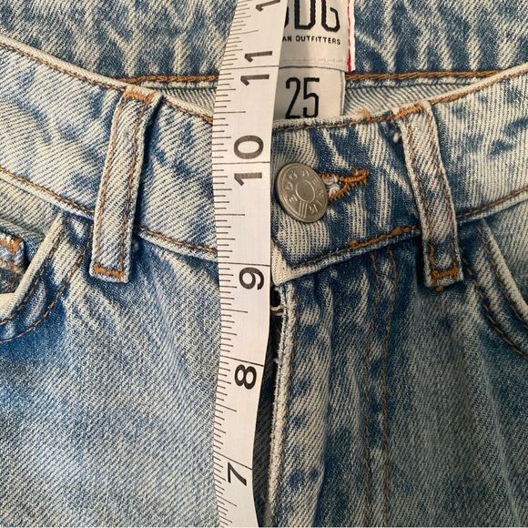BDG Denim Distressed High Rise Raw Hem Jeans Sz 25 - Picture 9 of 11